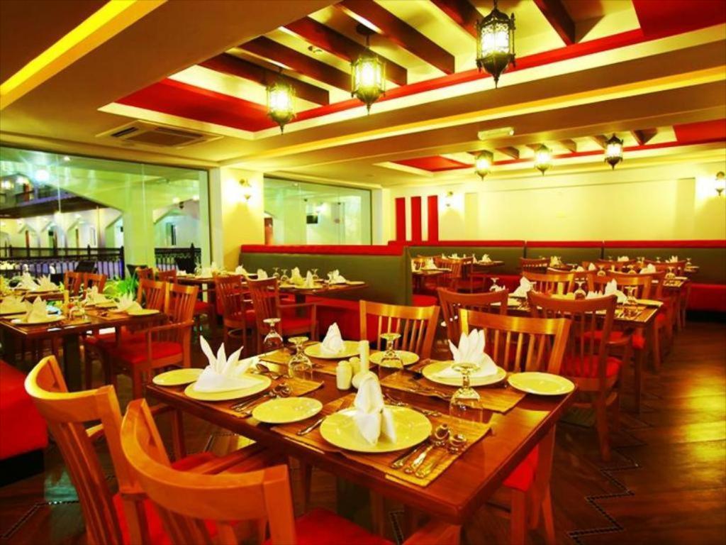 Johny International Hotel Μουσκάτ Εξωτερικό φωτογραφία